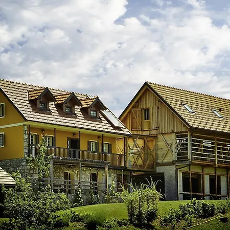 Family House Kalska Domacija Semic