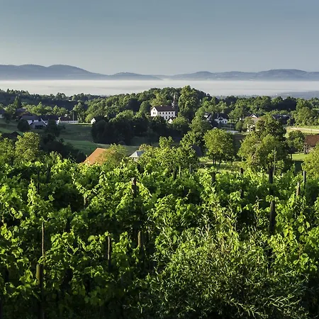 Family House Kalska Domacija Semic